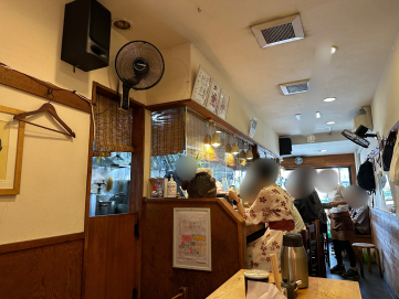 こうかいぼう　店内　【東京/門前仲町】超人気！毎日食べたくなるこの一杯。接客も一流なラーメン屋の名前は「こうかいぼう」